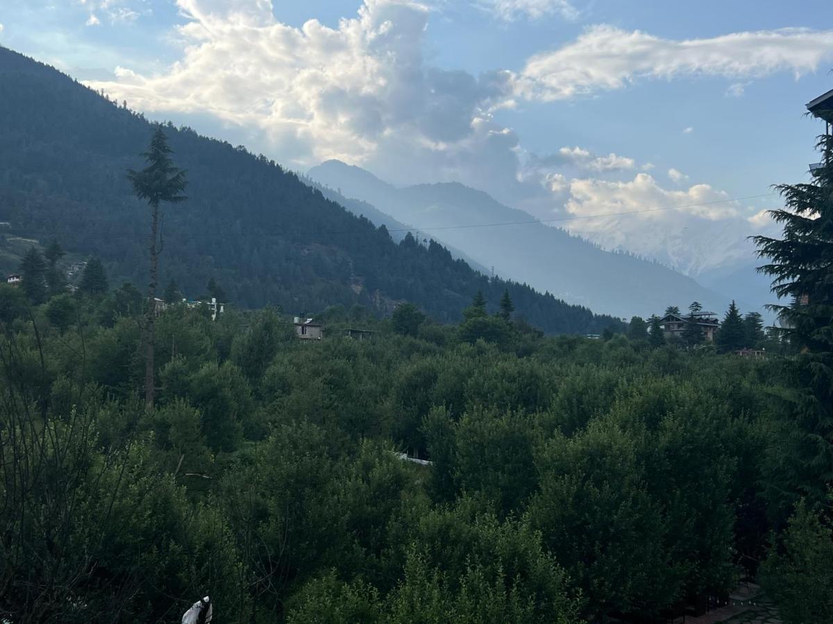 מנאלי Hotel Mountain Majesty! Top-Rated Luxury Stay Amid Snowcapped Mountains With Balcony And Riverside Calm מראה חיצוני תמונה